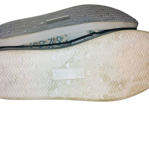 Maurices Nwt Laura Twin Gore Striped Slip On Sneakers - Picture 5 of 9